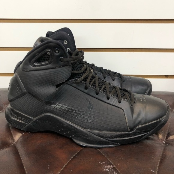 nike hyperdunk 08 triple black